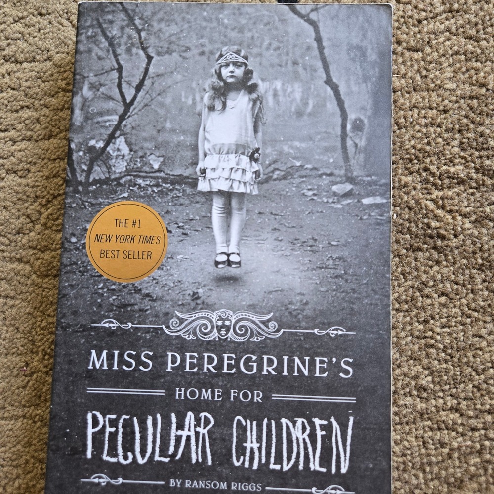 Miss Peregrine's Home for Peculiar Children Ransom Riggs Paperback YA Fantasy